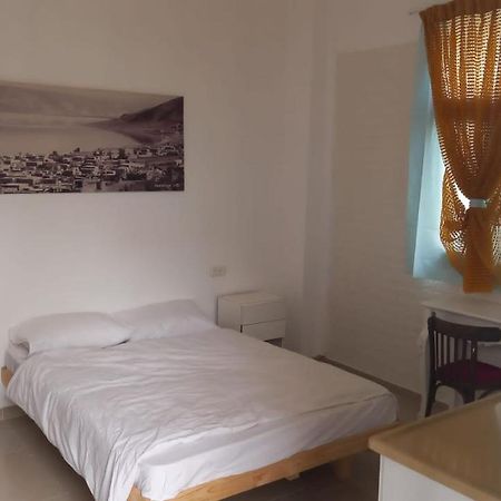 Apartamento פינה שקטה דקה הליכה לכנרת והטיילת Tiberíades Exterior foto